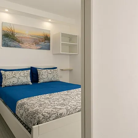 Almaredamarra Con Piscina E Idromassaggio Sul Mare Torre San Giovanni