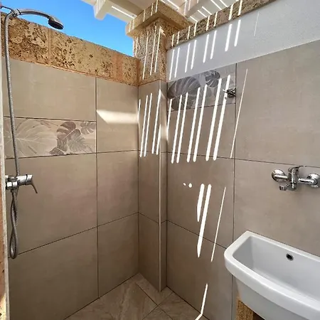 Almaredamarra Con Piscina E Idromassaggio Sul Mare * Torre San Giovanni