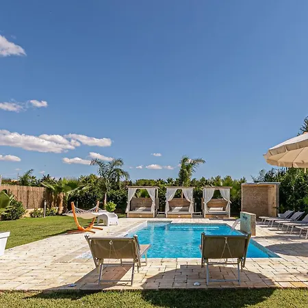 Almaredamarra Con Piscina E Idromassaggio Sul Mare * טורה סן ג'ובאני אוג'נטו