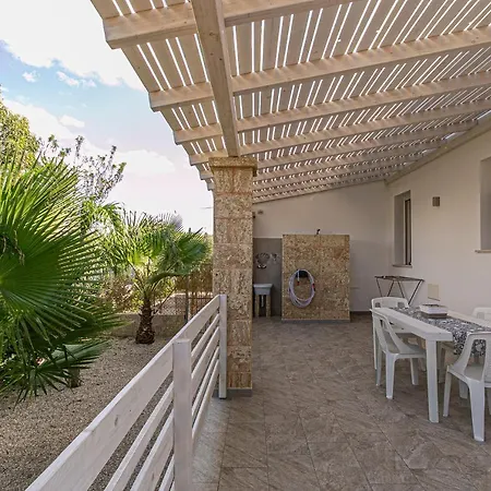 Almaredamarra Con Piscina E Idromassaggio Sul Mare * Torre San Giovanni