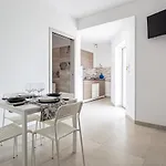 Almaredamarra Con Piscina E Idromassaggio Sul Mare 托雷圣乔万尼乌